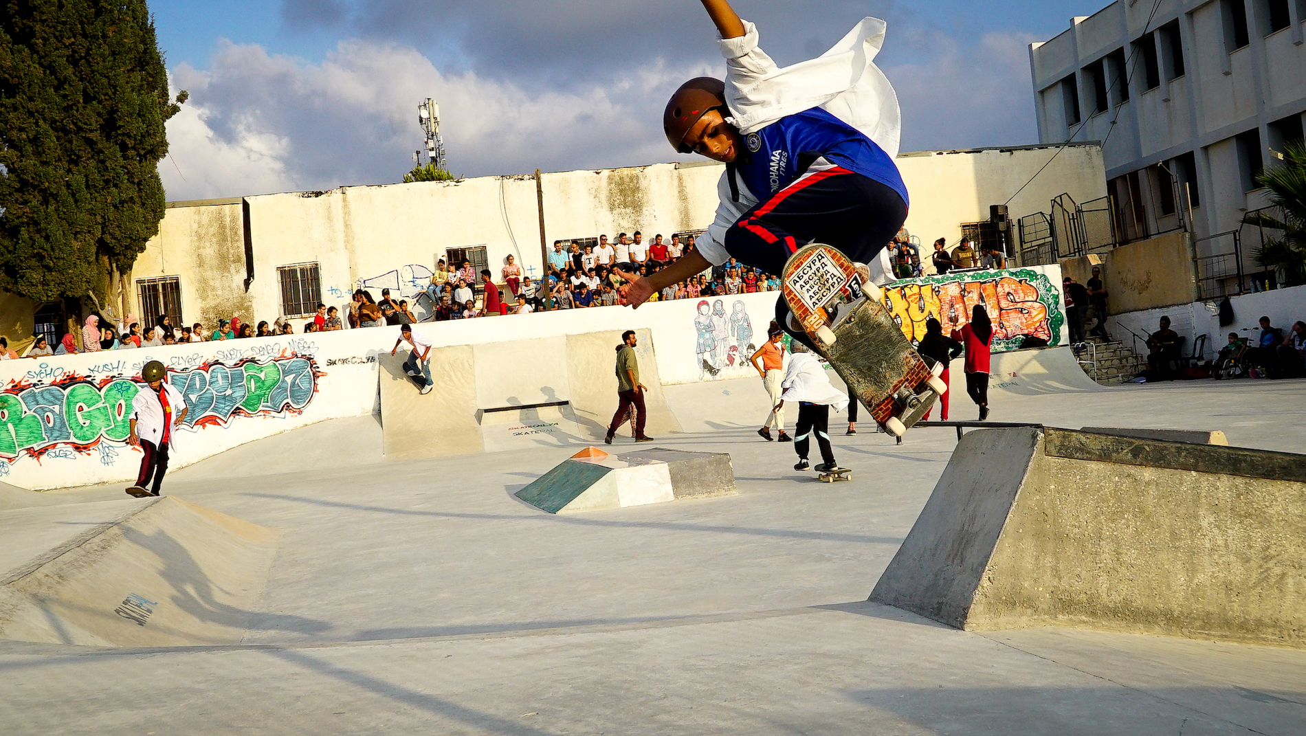 A skate boarder in A Skate Play